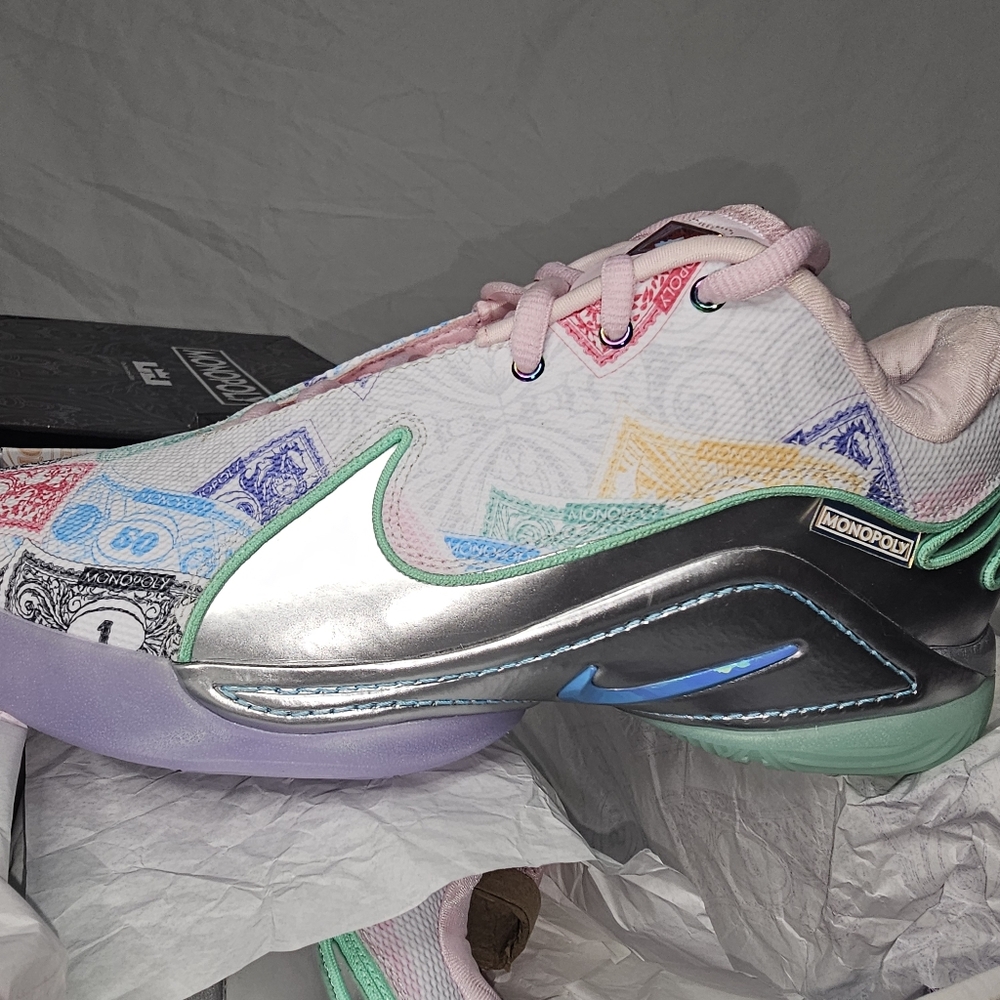 Nike LeBron XXII QS Sneakers